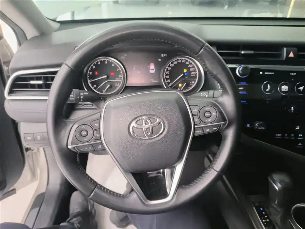 Camry 2.0 G Luxury CN-VI