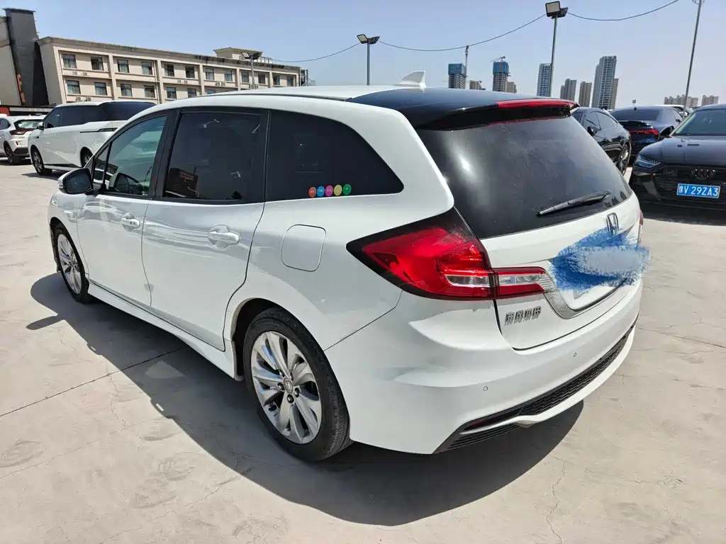 Jade 1.8 L Auto Comfort 5-seat