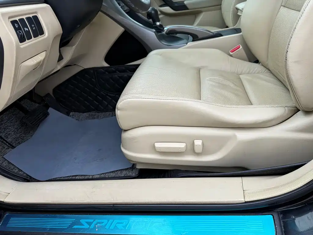 Spirior 2.4 L Luxury