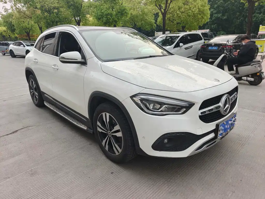 Mercedes-Benz GLA GLA 200