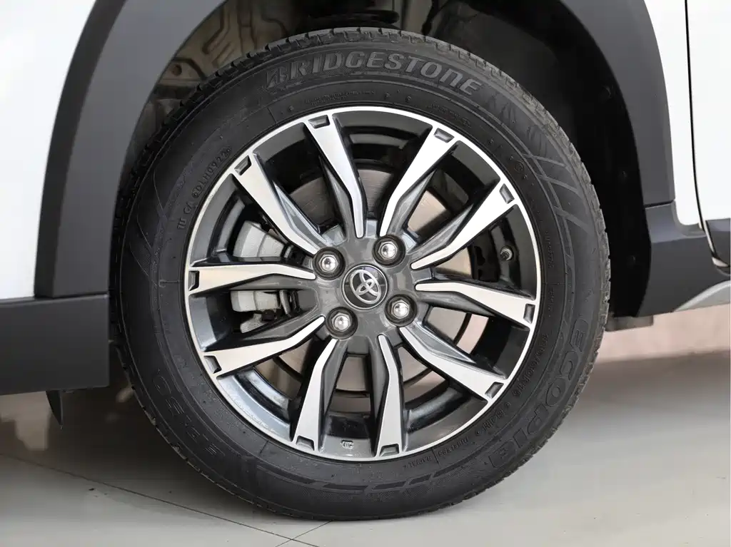 YARiS L Zhixuan Zhixuan X 1.5 L CVT Luxury PLUS