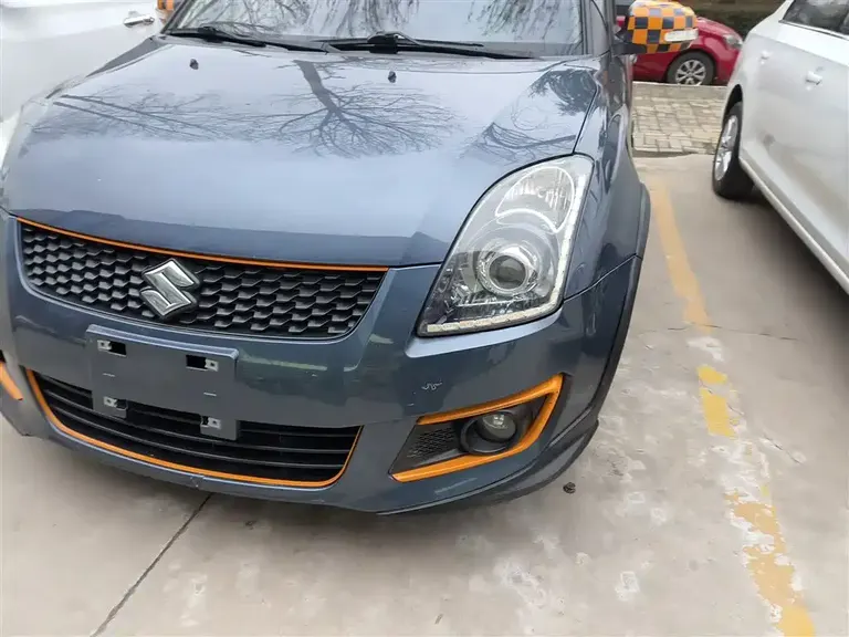 Suzuki Swift 1.5 L Auto Fashion Cool Play