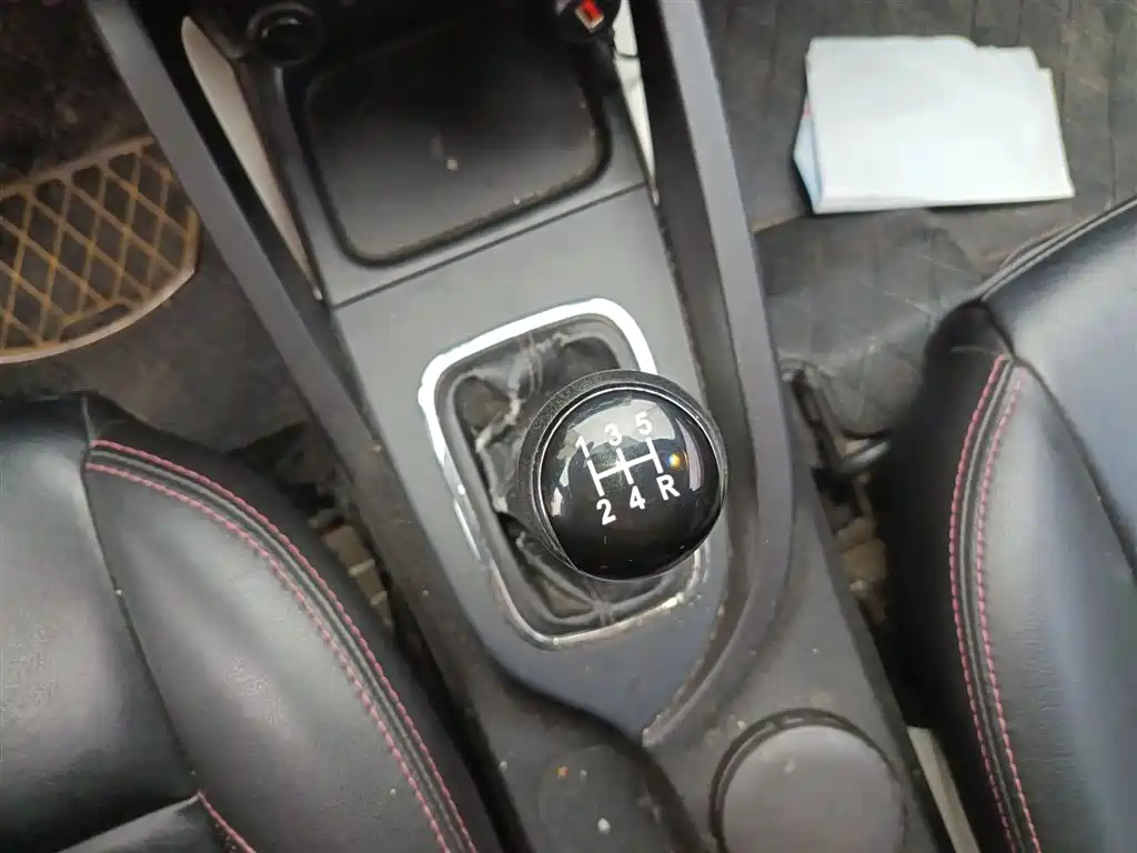Changan CS35 1.6 L Manual Luxury CN-IV