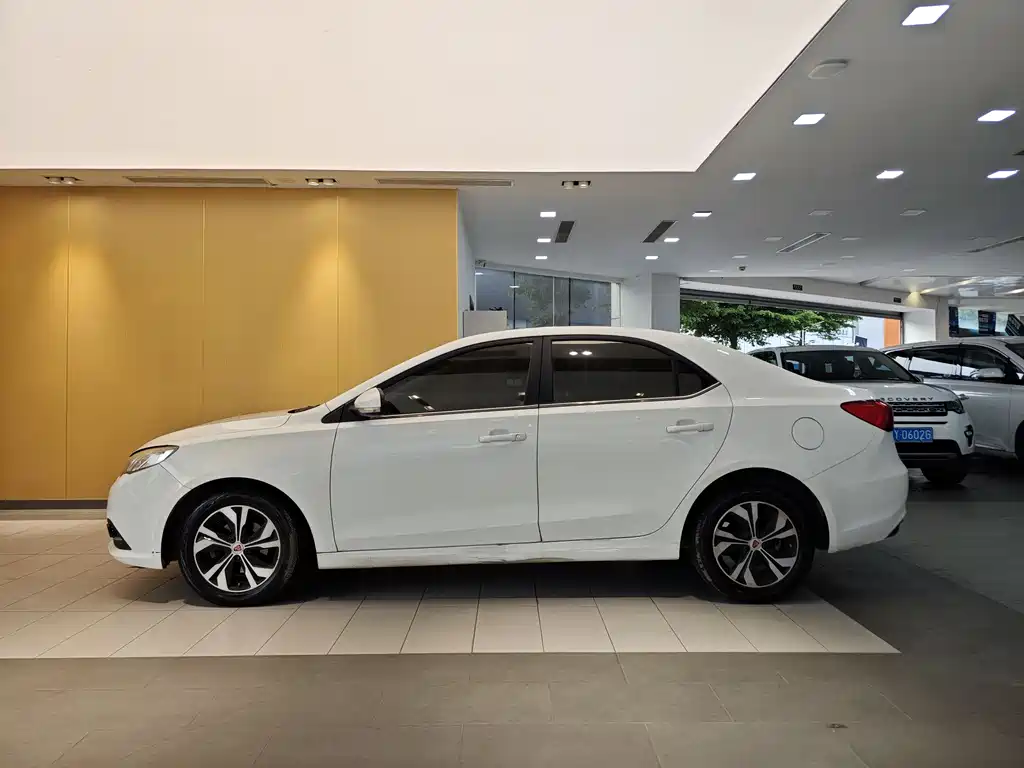Roewe 360 1.5 L Auto Smart Screen