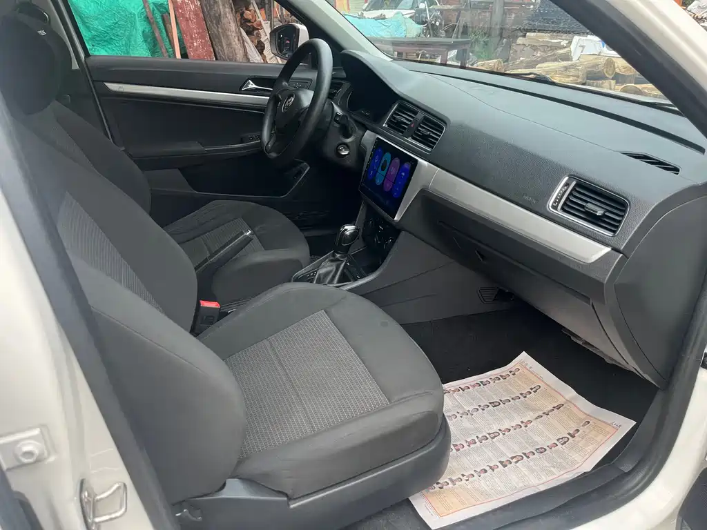 Lavida 1.6 L Auto Style