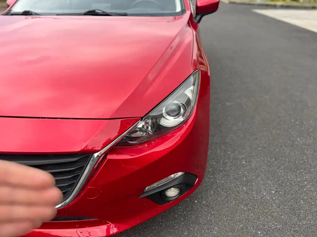 Mazda 3 Axela Sedan 1.5 L Auto Luxury