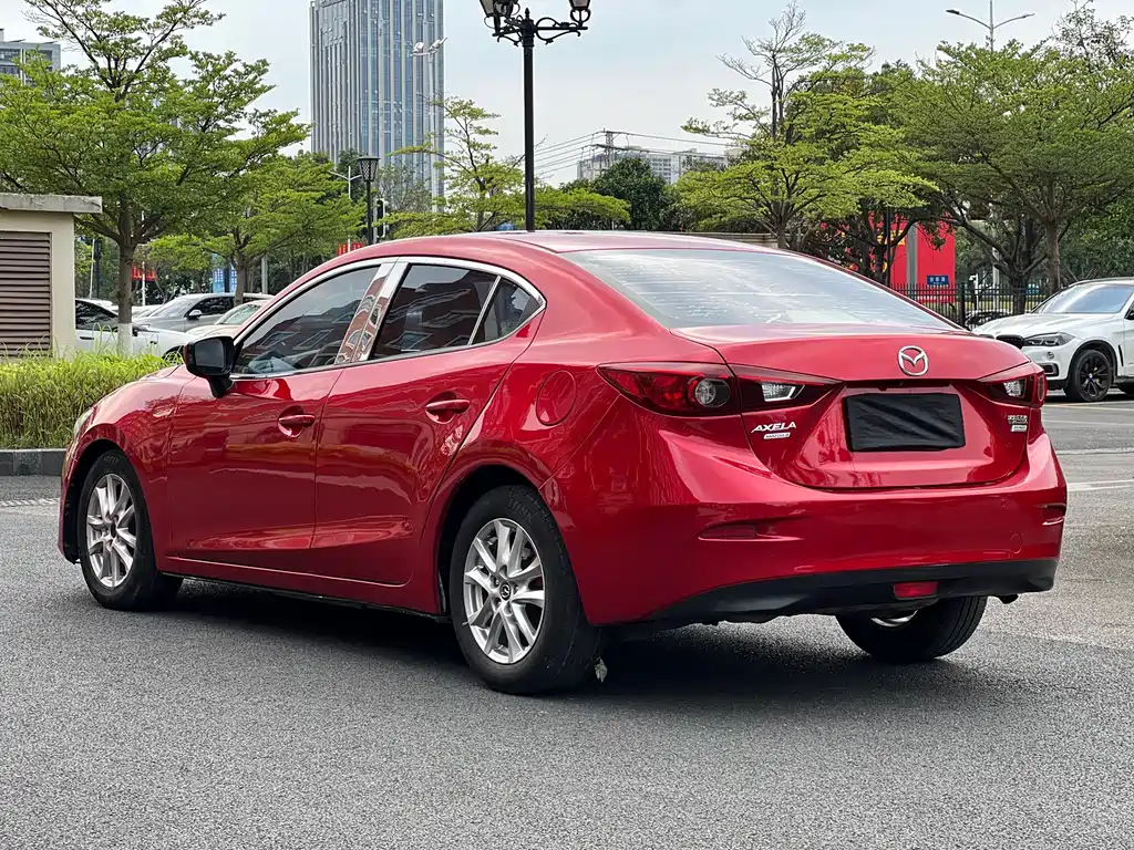 Mazda 3 Axela Sedan 1.5 L Auto Luxury