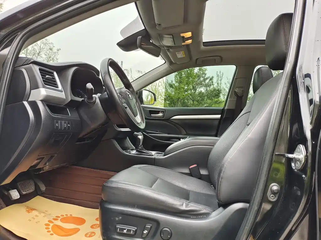 Highlander 2.0 T 4 WD Luxury 7-seat CN-VI