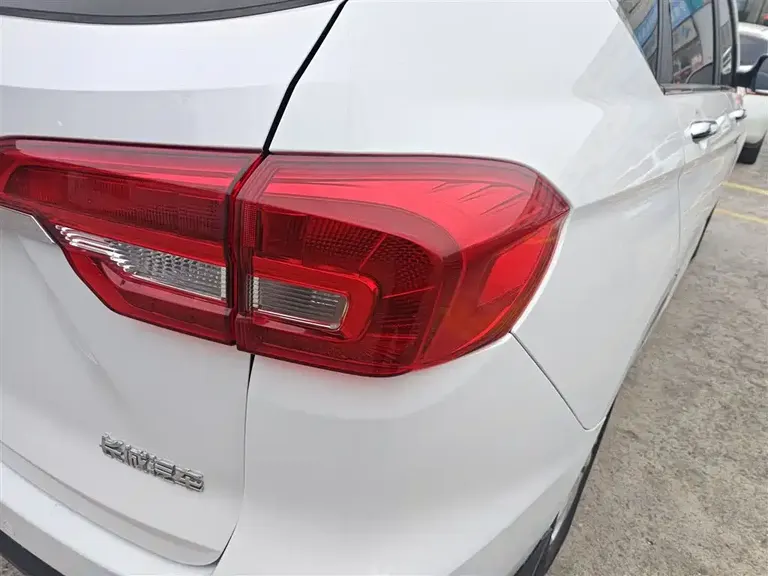 Haval M6 1.5 T DCT 2 WD Value CN-VI