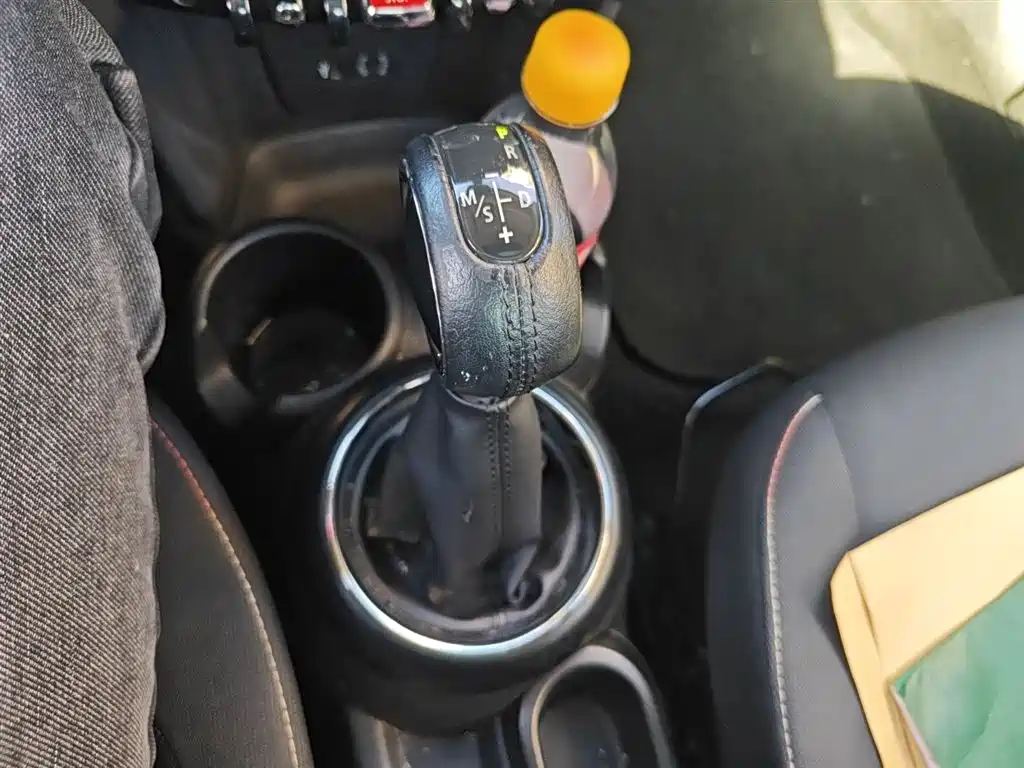 MINI 1.2 T ONE Pioneer