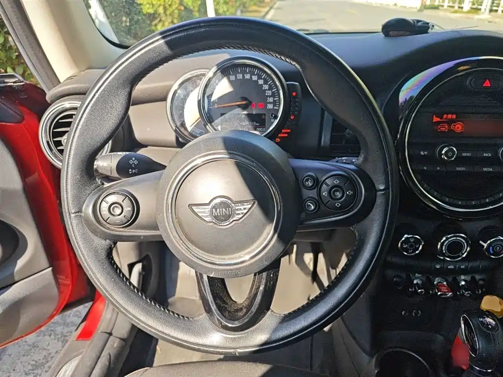 MINI 1.2 T ONE Pioneer