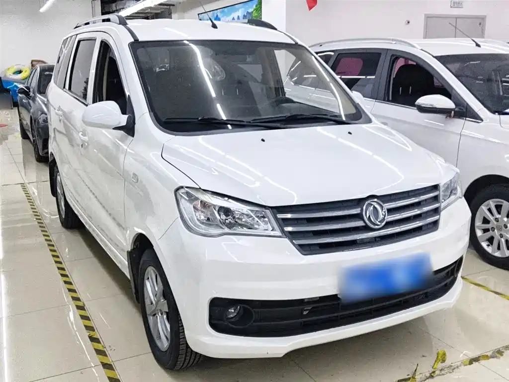 Fengguang 330 风光330 2019款 1.5 L 330 S 手动舒适型 国VI