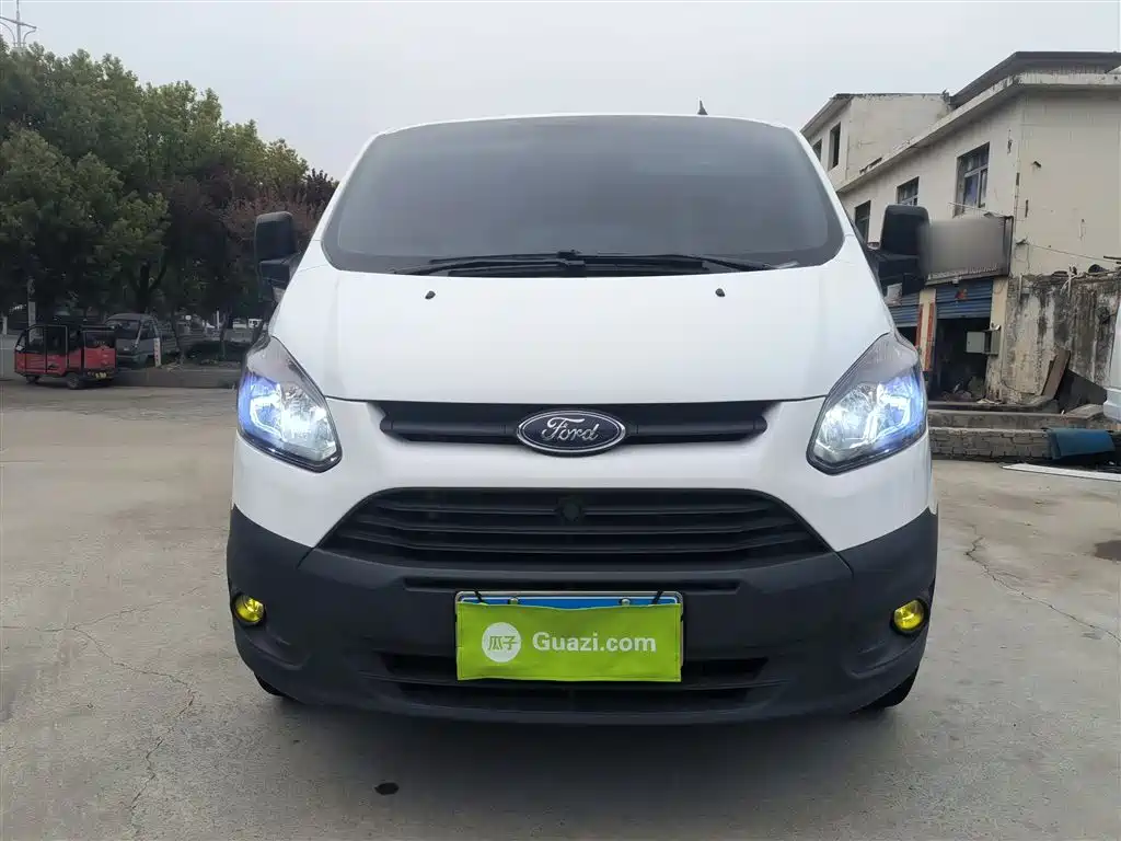 Transit 2.0 T Diesel Multi-purpose Commercial SWB Low Roof 6-seat CN-VI