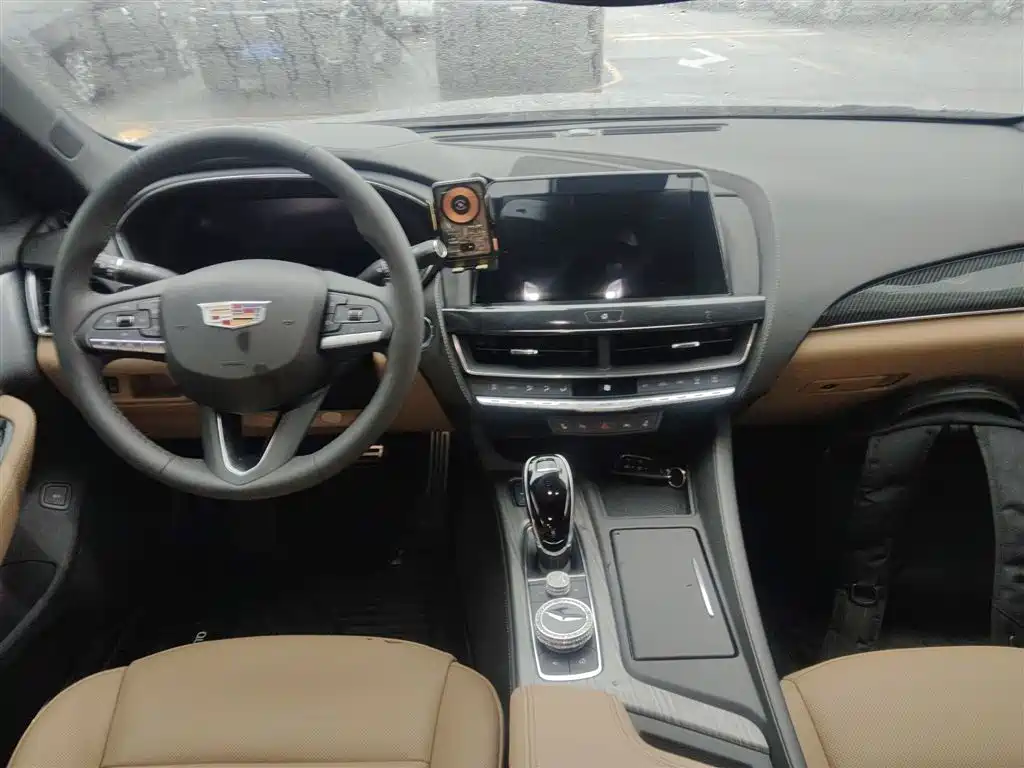 Cadillac CT5 28 T Distinguished