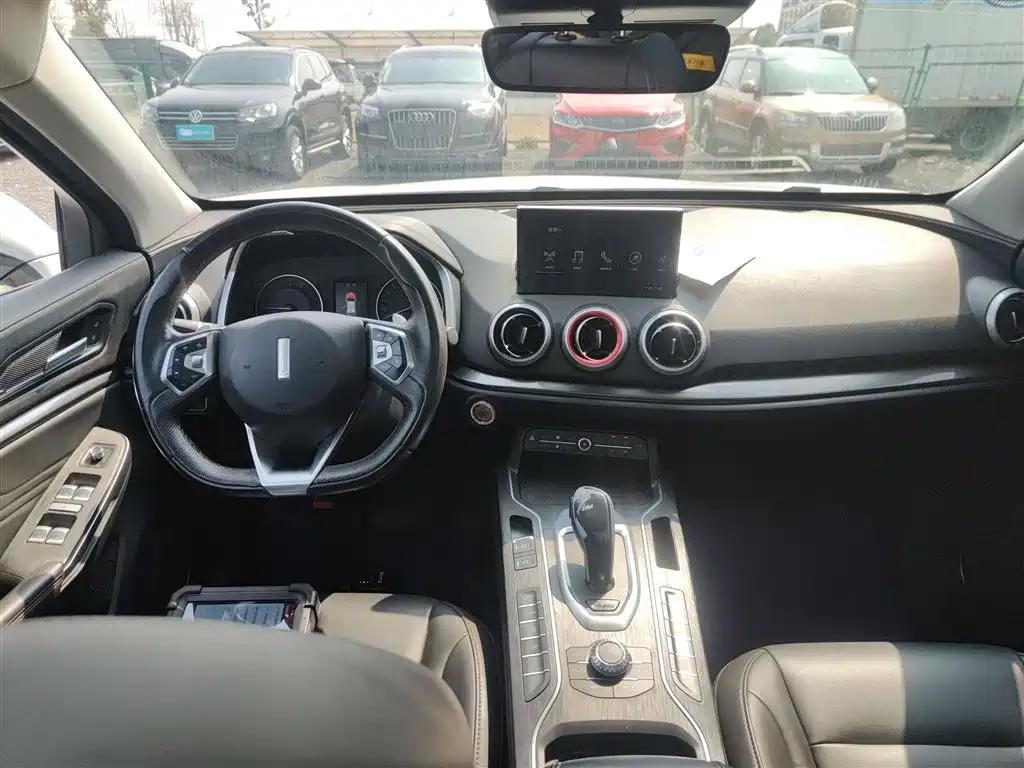 WEY VV5 1.5 T 2 WD Pioneer
