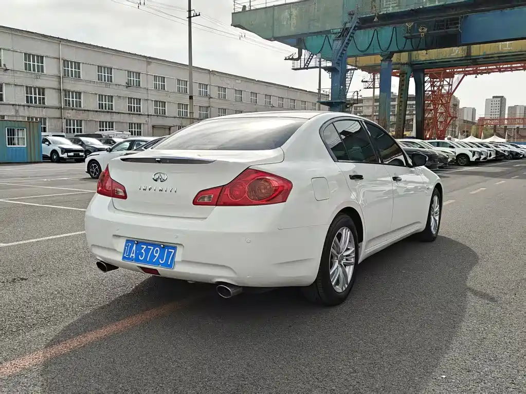 Infiniti G Series G25 Sedan Luxury Sport