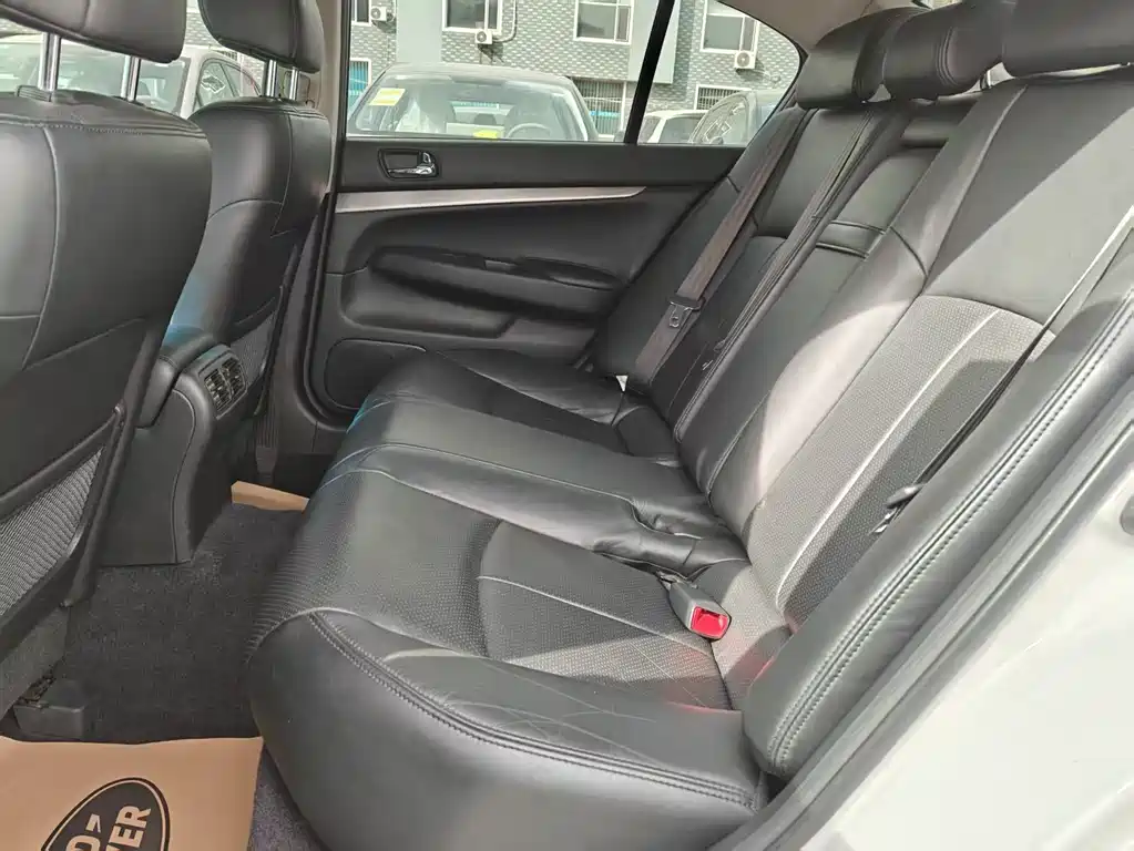 Infiniti G Series G25 Sedan Luxury Sport
