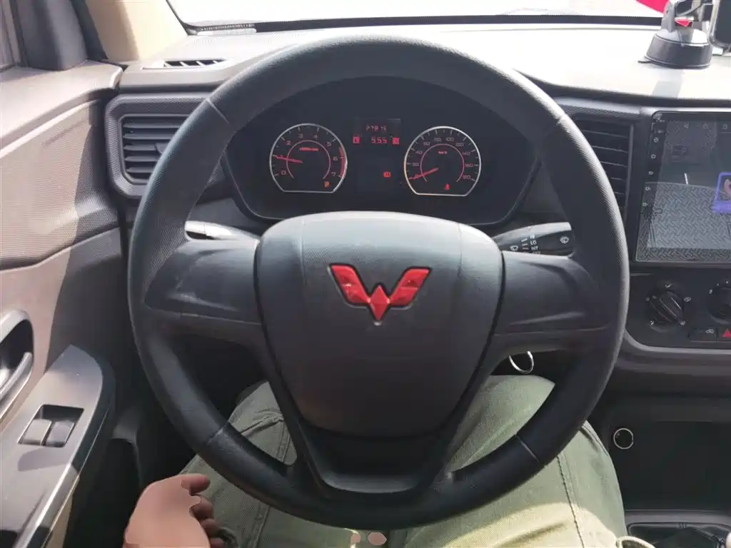 Wuling Hongguang V 1.5 L Power Take Panel Electric Assist LAR
