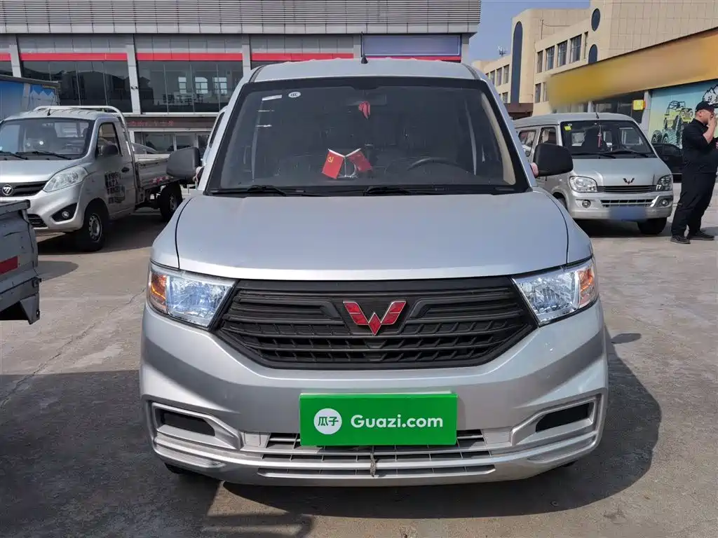 Wuling Hongguang V 1.5 L Power Take Panel Electric Assist LAR