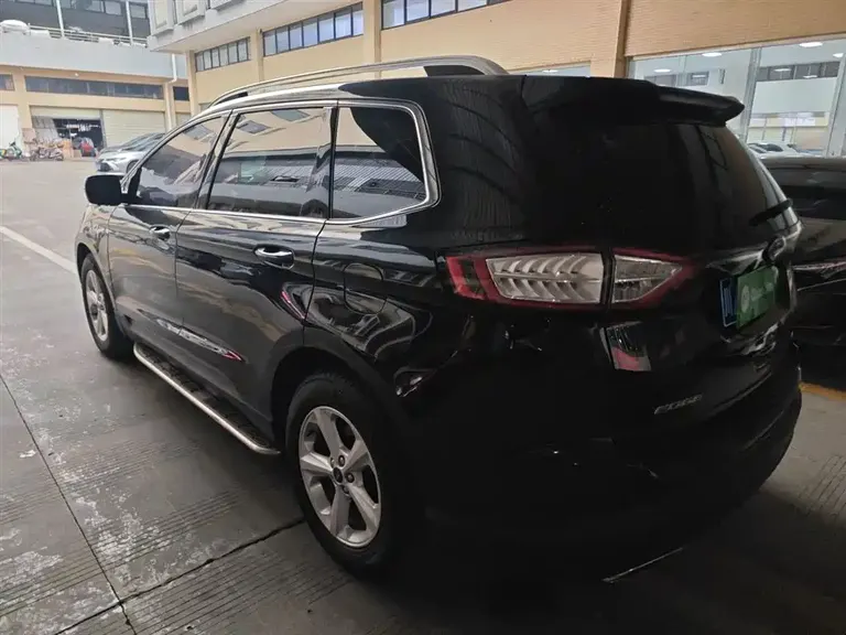 Ford Edge EcoBoost 245 2 WD Elite Sharp 5-seat