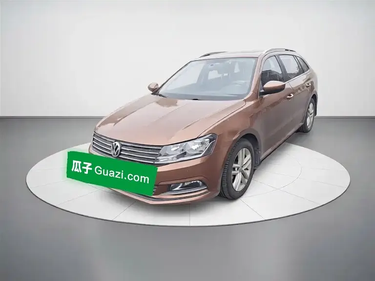 Volkswagen Gran Lavida 1.6 L Auto Comfort