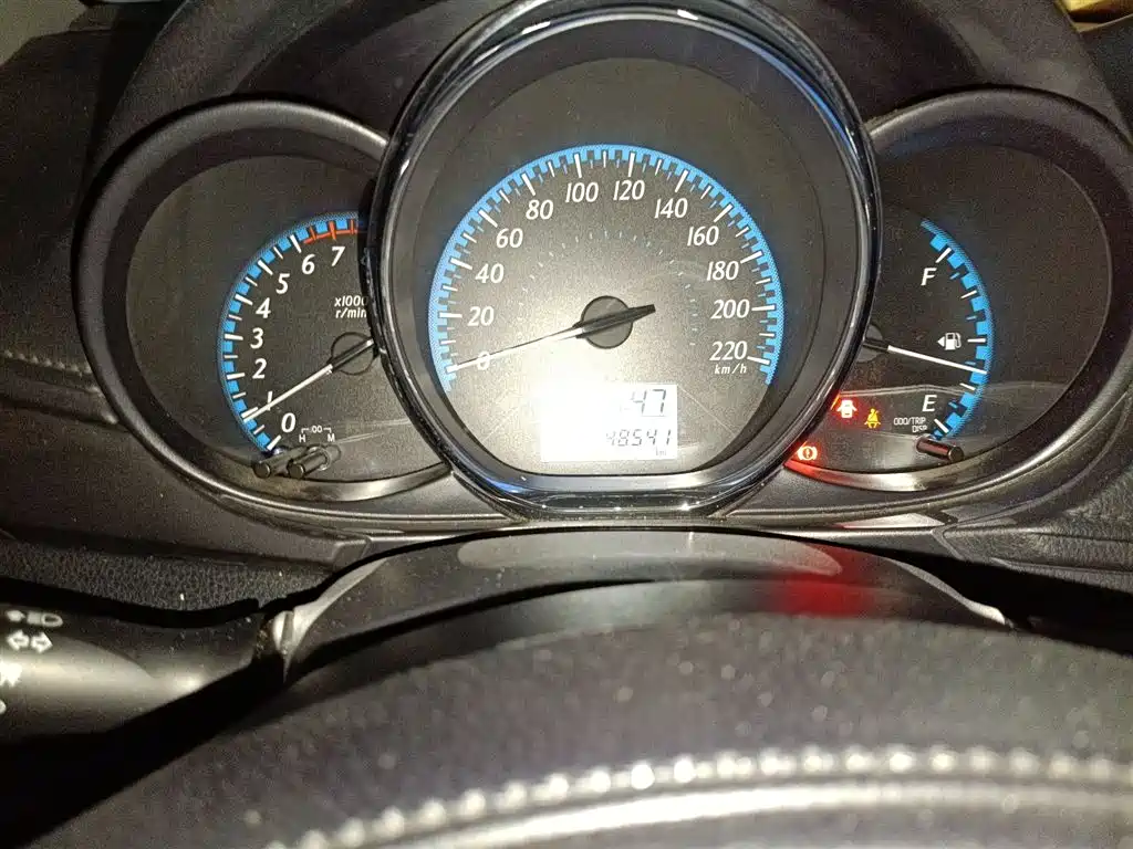 YARiS L Zhixiang 1.5 E CVT Charm Motion CN-VI