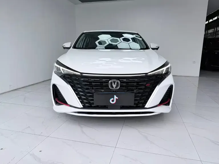Changan Eado PLUS Blue Whale NE 1.4 T GDI DCT Distinguished