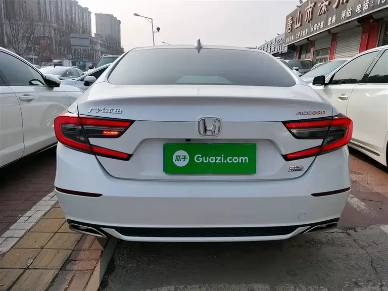 Honda Accord 260 TURBO Luxury