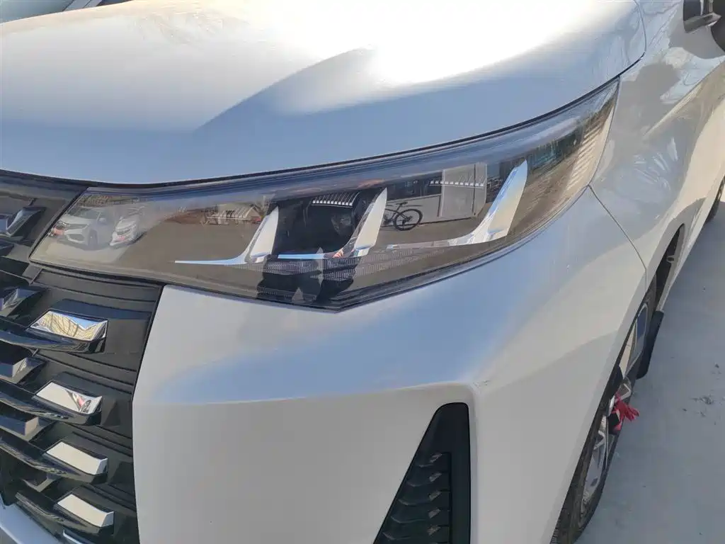GAC Trumpchi M6 PRO 270 T DCT Premium