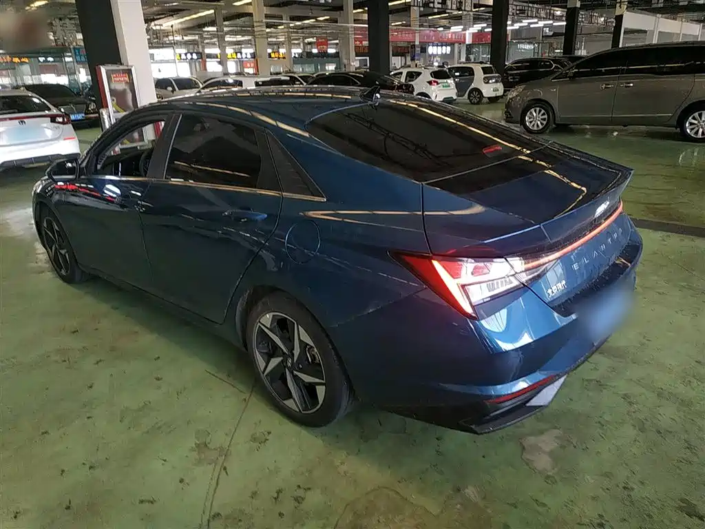 Elantra 1.5 L CVT LUX Distinguished