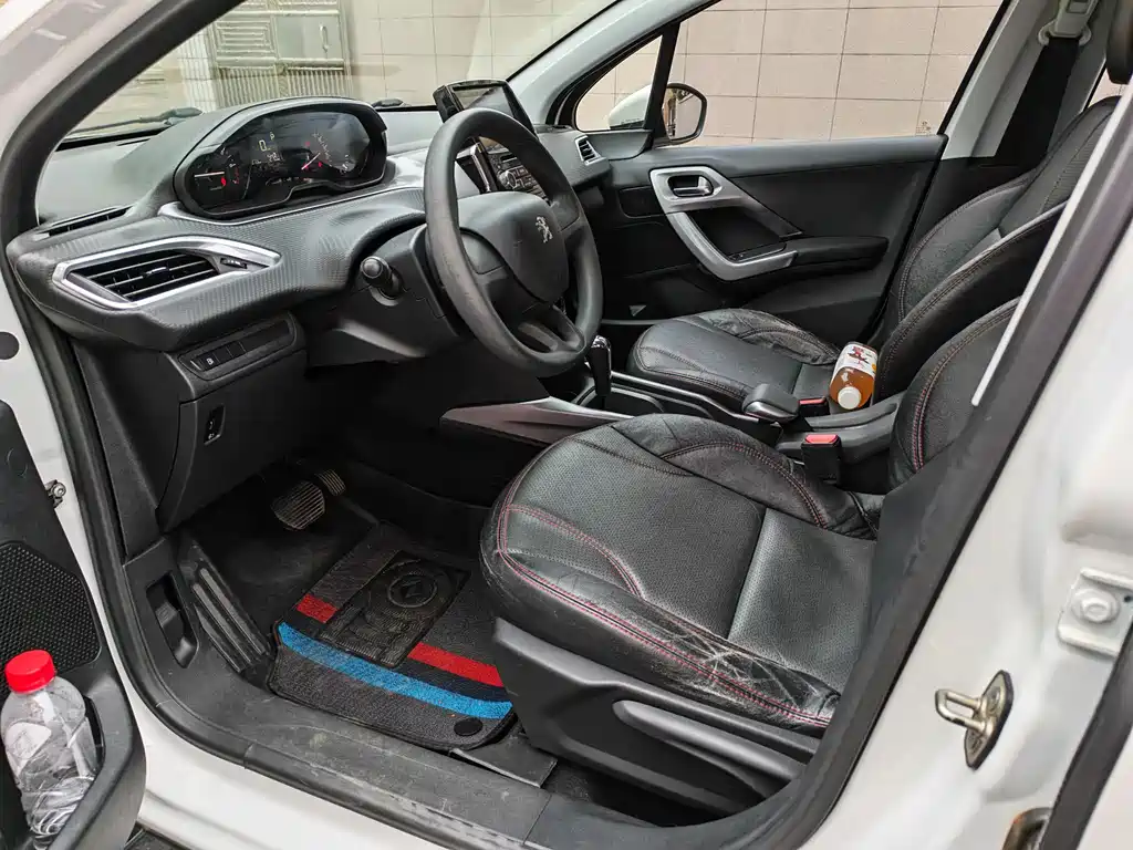 Peugeot 2008 2014 1.6 L Auto Trendy