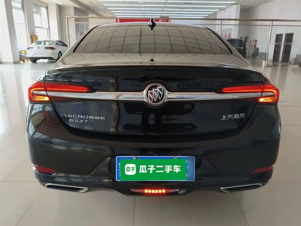 LaCrosse 652 T Luxury