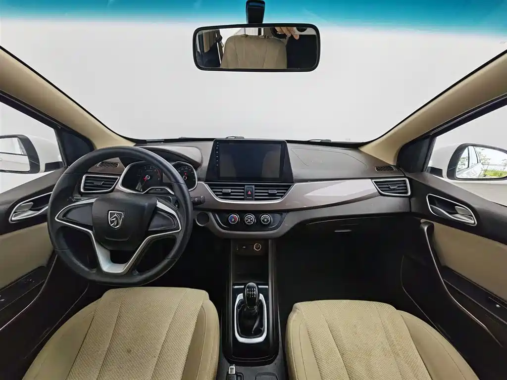 Baojun 310 W 1.5 L Manual Comfort CN-V