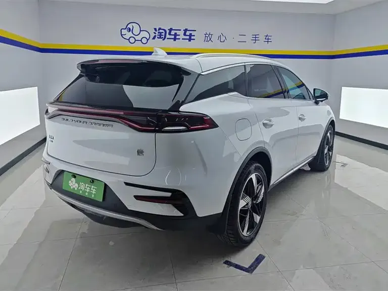 BYD Tang NEV DM-i Champion 112 KM Premium