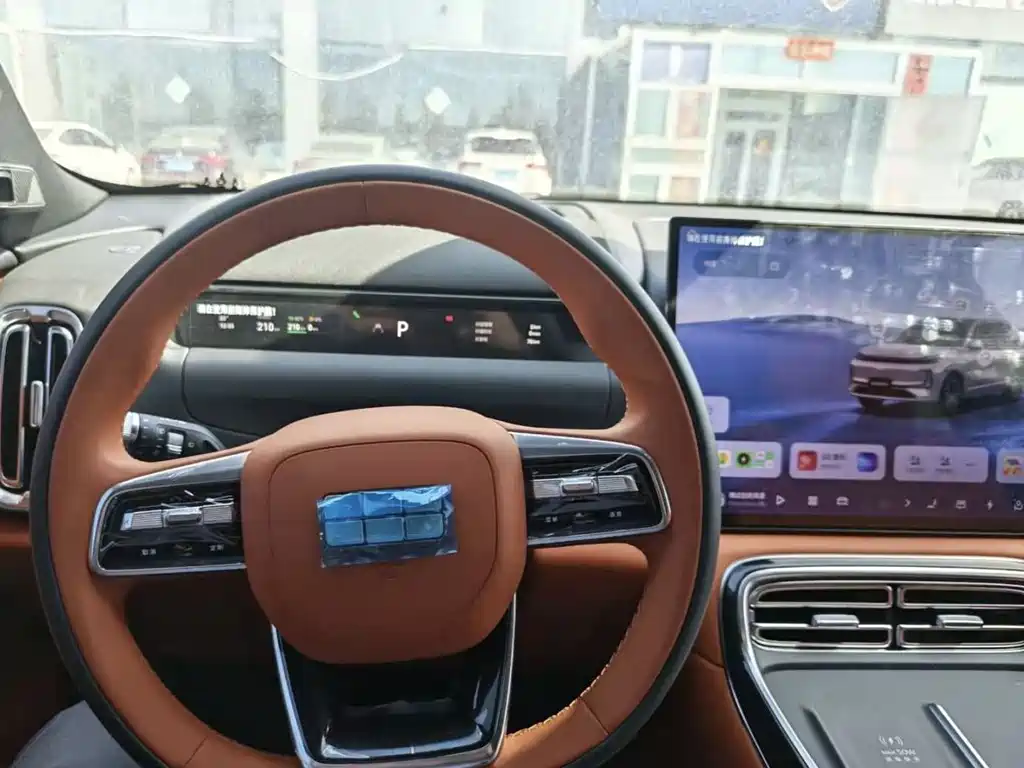 Galaxy M9 230 km 2 WD Explorer