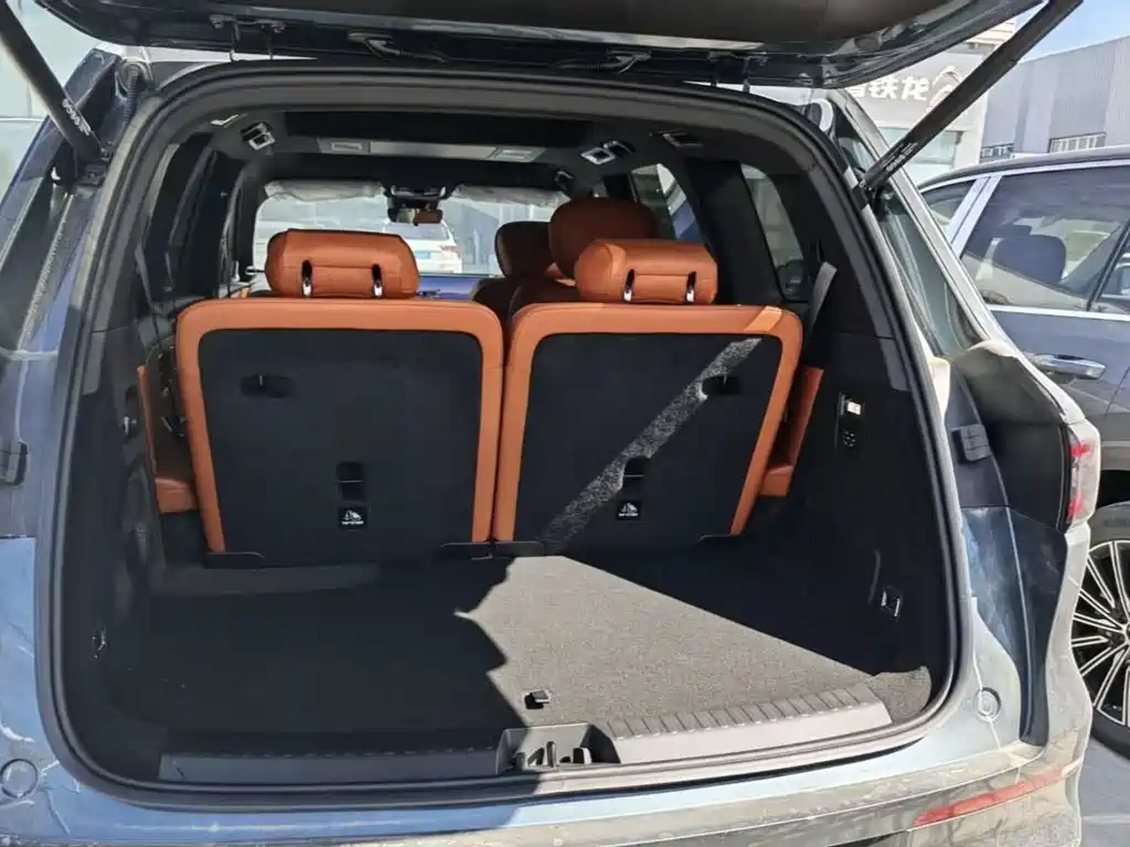 Galaxy M9 230 km 2 WD Explorer