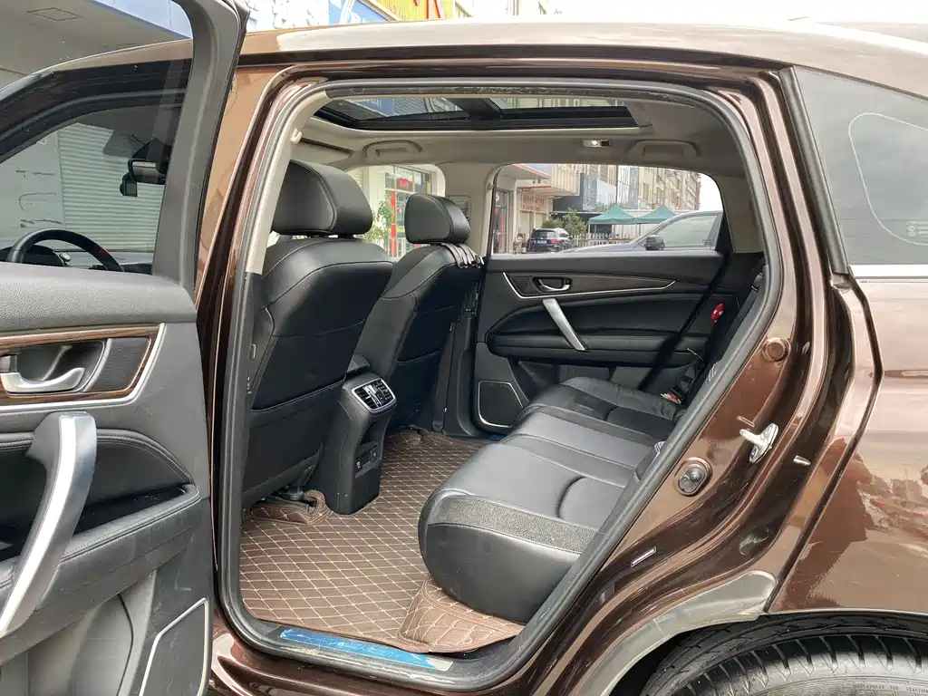 Avancier 370 TURBO 2 WD Luxury