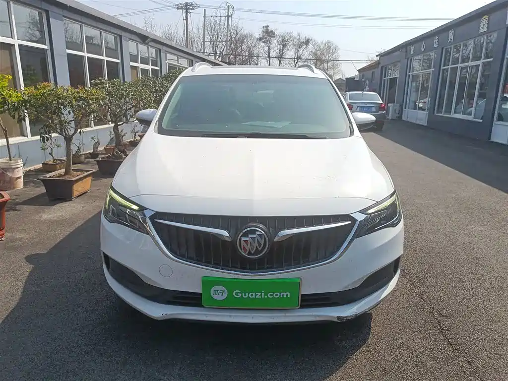 Buick GL6 323 T Light Hybrid Connected Luxury
