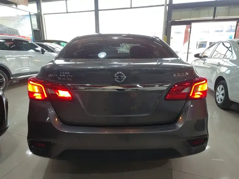Nissan Sylphy Classic 1.6 XE CVT Comfort