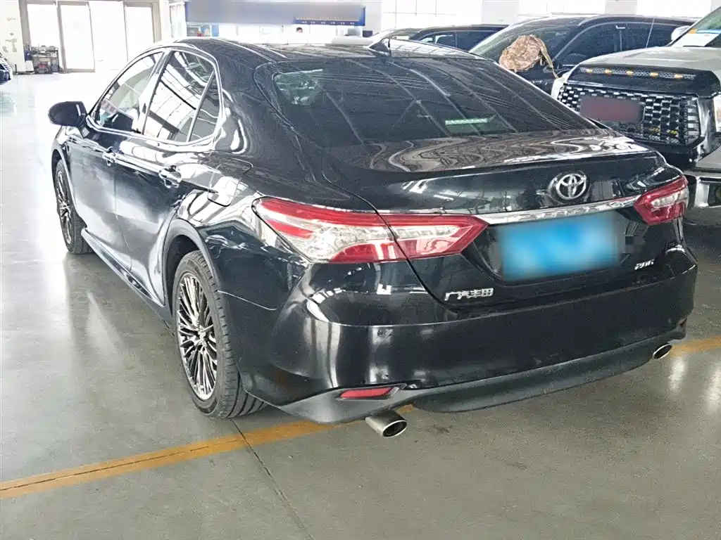 Camry 2.0 G Luxury