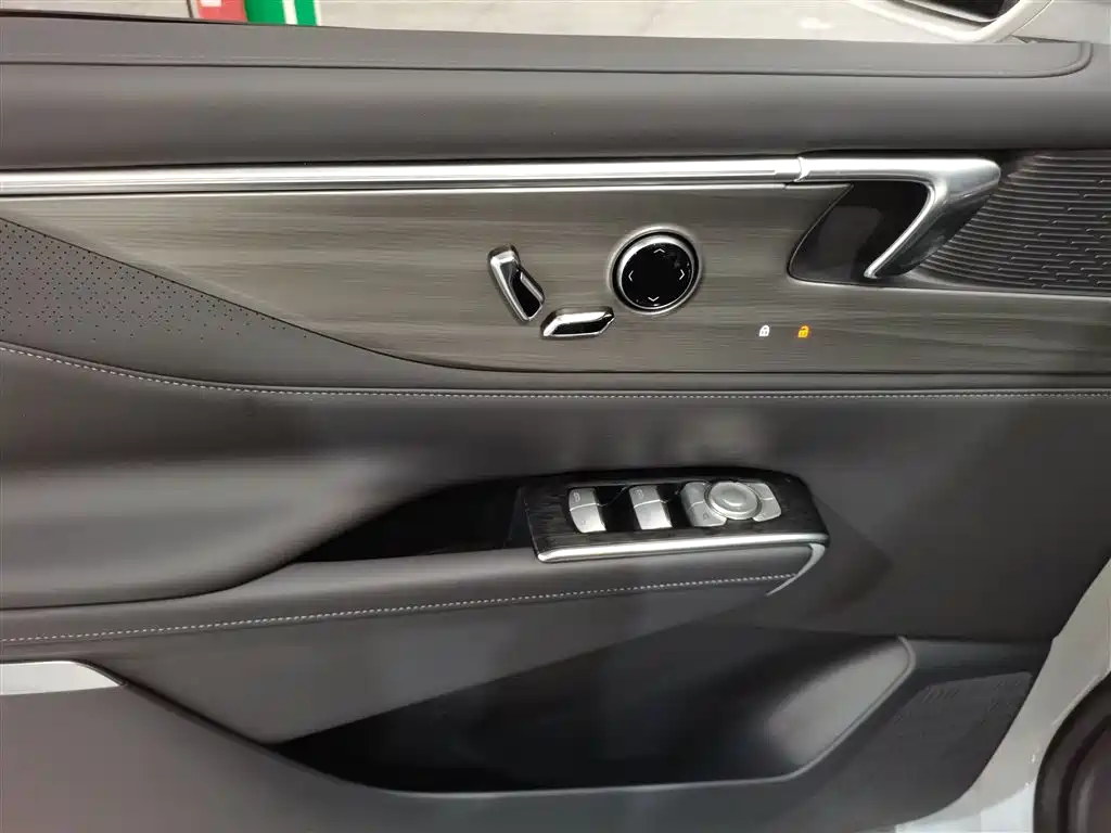Buick GL8 LaCrosse Smart Enjoyment