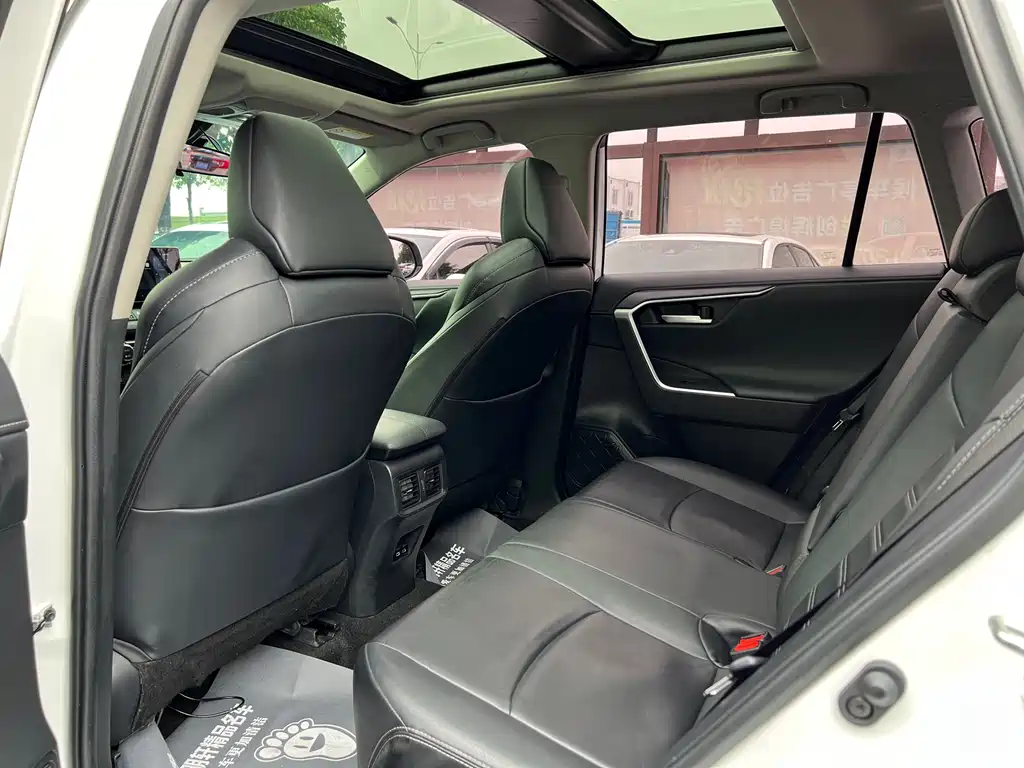 Wildlander 2.0 L CVT 2 WD Luxury PLUS