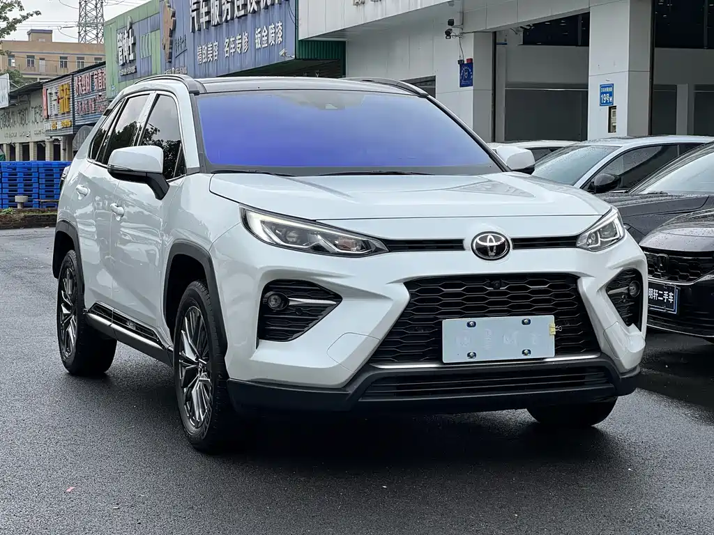 Wildlander 2.0 L CVT 2 WD Luxury PLUS