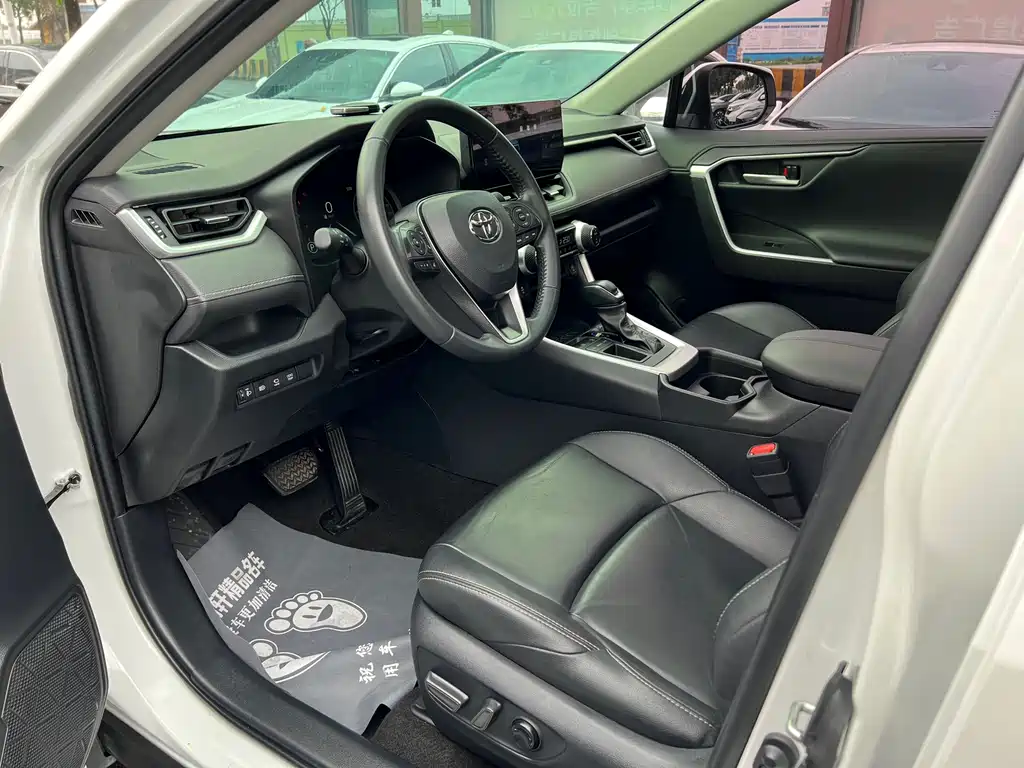 Wildlander 2.0 L CVT 2 WD Luxury PLUS