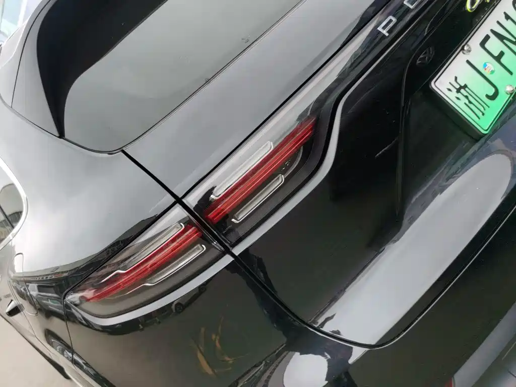Cayenne NEV Cayenne E-Hybrid 2.0 T