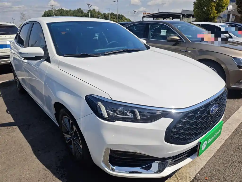 Escort 1.5 L Auto Diamond