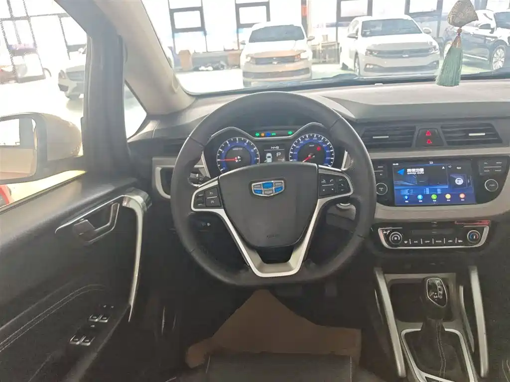 Vision X3 1.5 L Auto Distinguished
