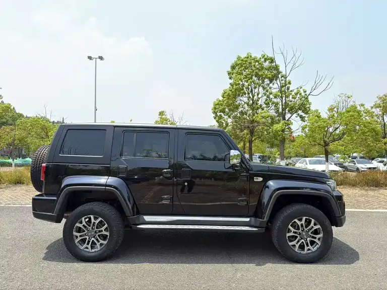 BAIC BJ40 2.0 T Auto 4 WD City Hunter Swordsman