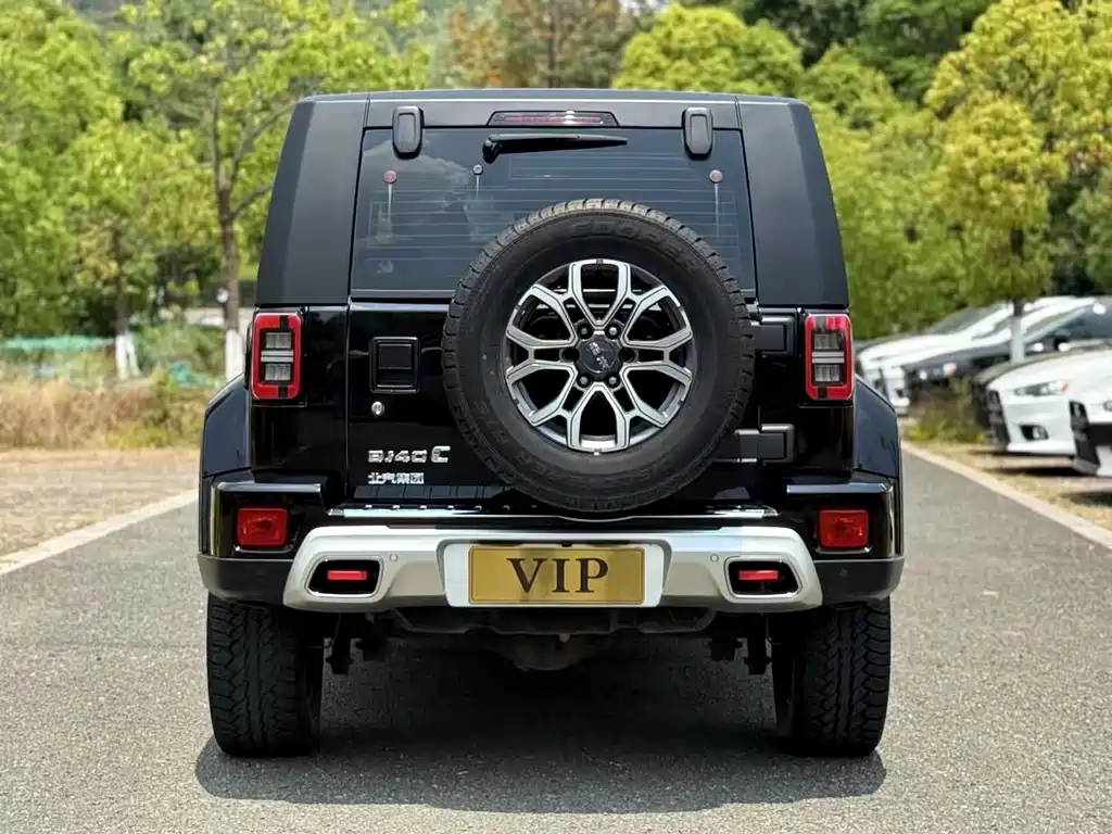 BAIC BJ40 2.0 T Auto 4 WD City Hunter Swordsman