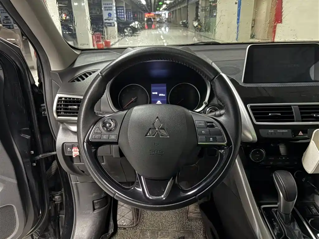 Eclipse Cross 1.5 T CVT 2 WD